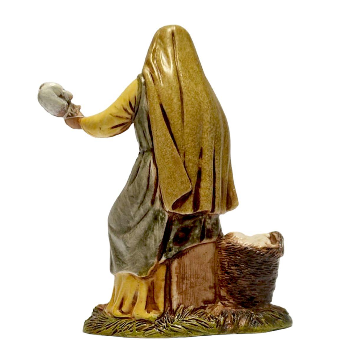 Statua presepe 10 cm filatrice seduta cesta
