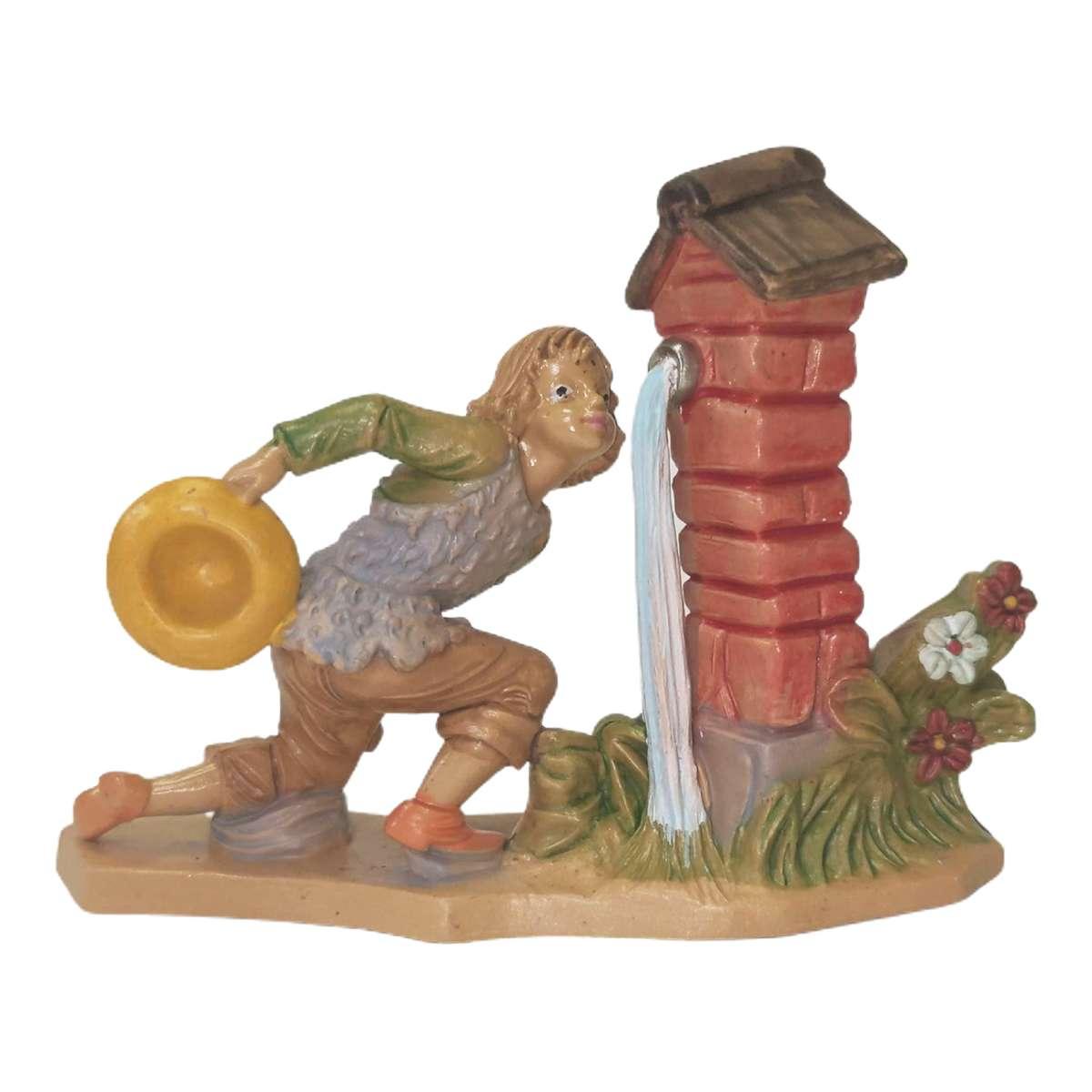 Statua presepe 12 cm pastorello in ginocchio alla fontana