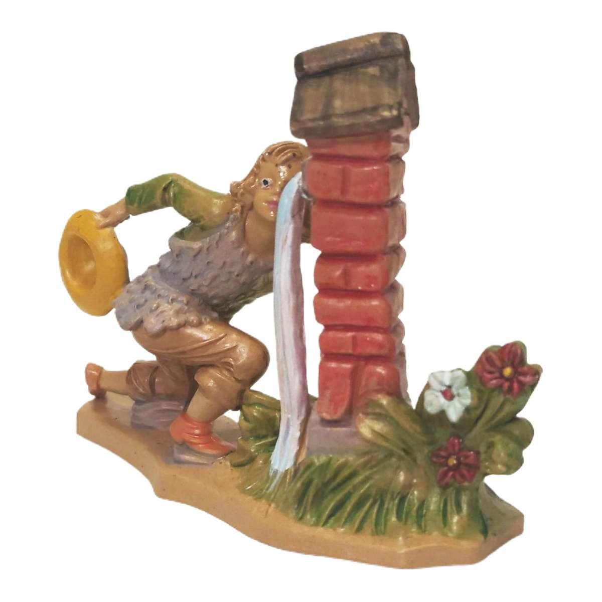 Statua presepe 12 cm pastorello in ginocchio alla fontana