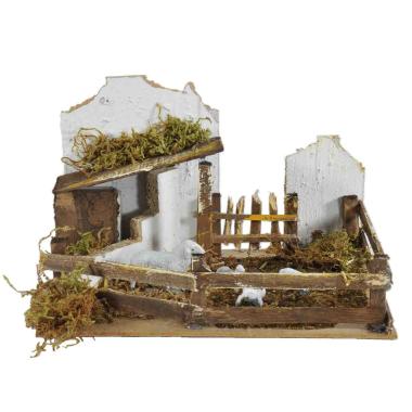 Statua presepe pecore recinto verso