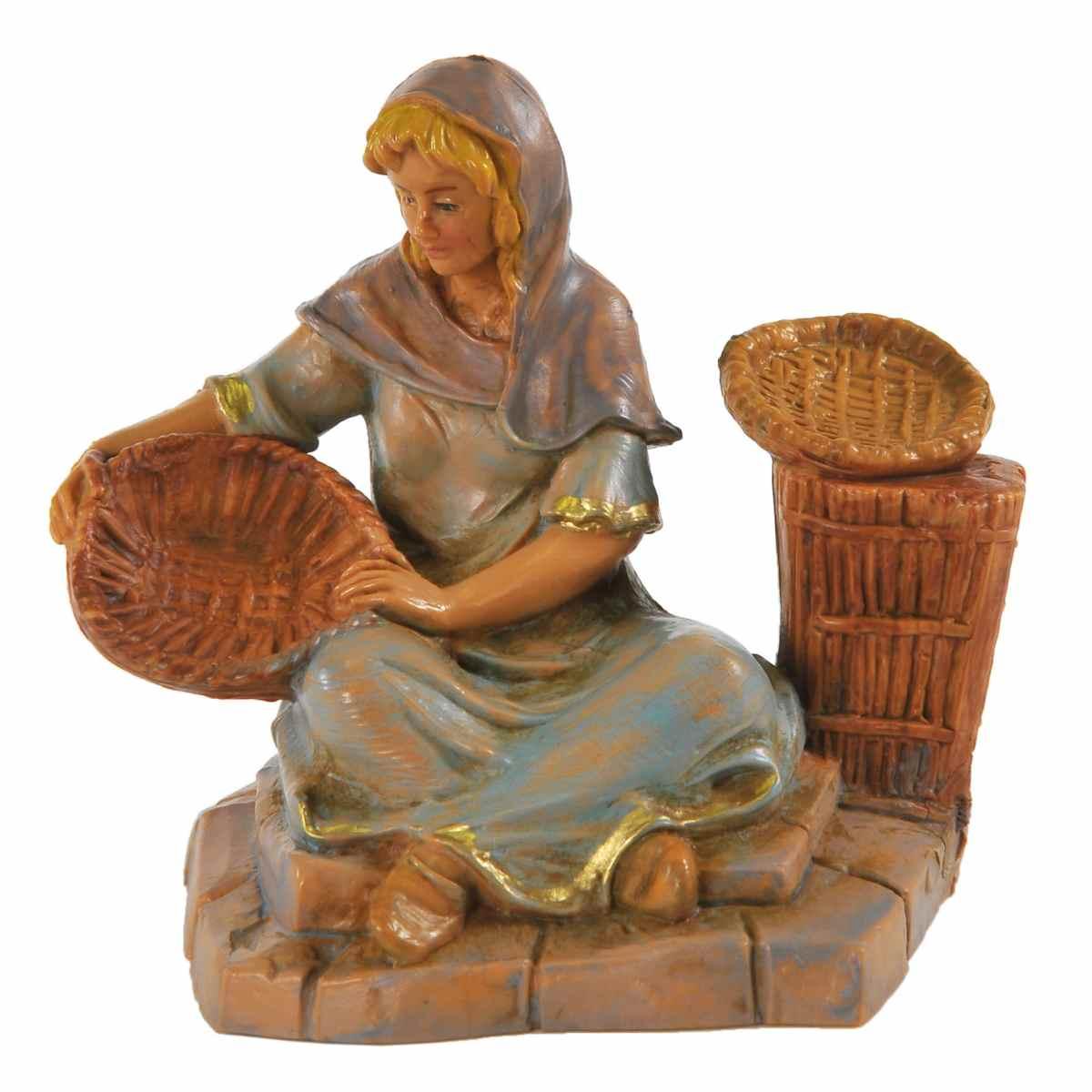 Statua presepe 9.5 cm pastorella 3 ceste seduta