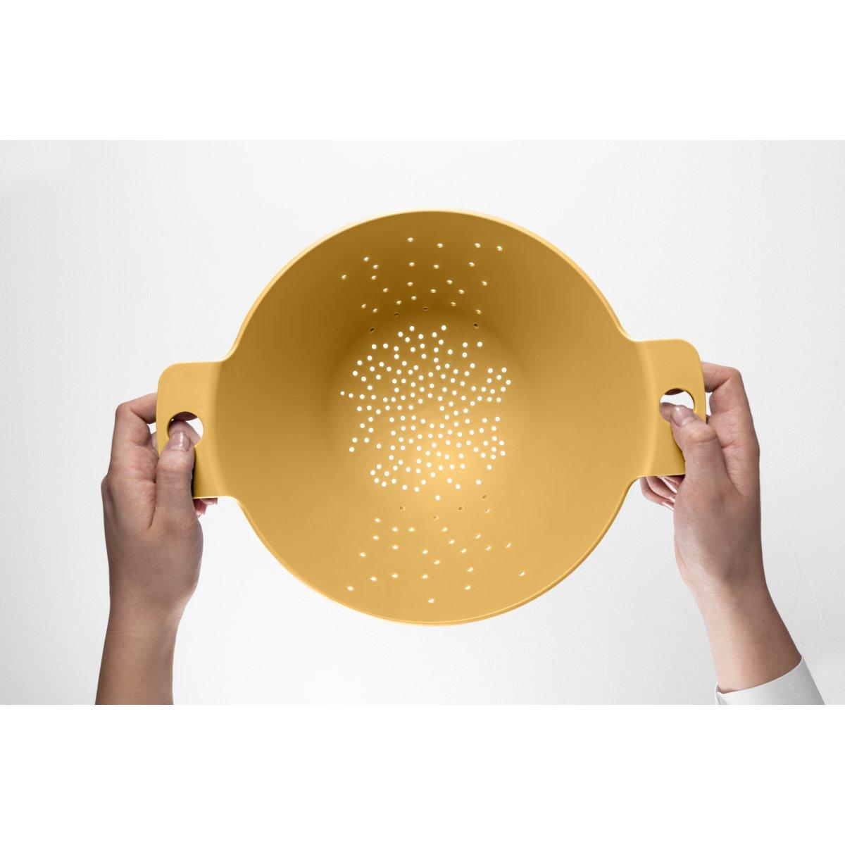 Scolapasta Cosmo Giallo con Manici cm.Ø25 | Veca S.p.A.