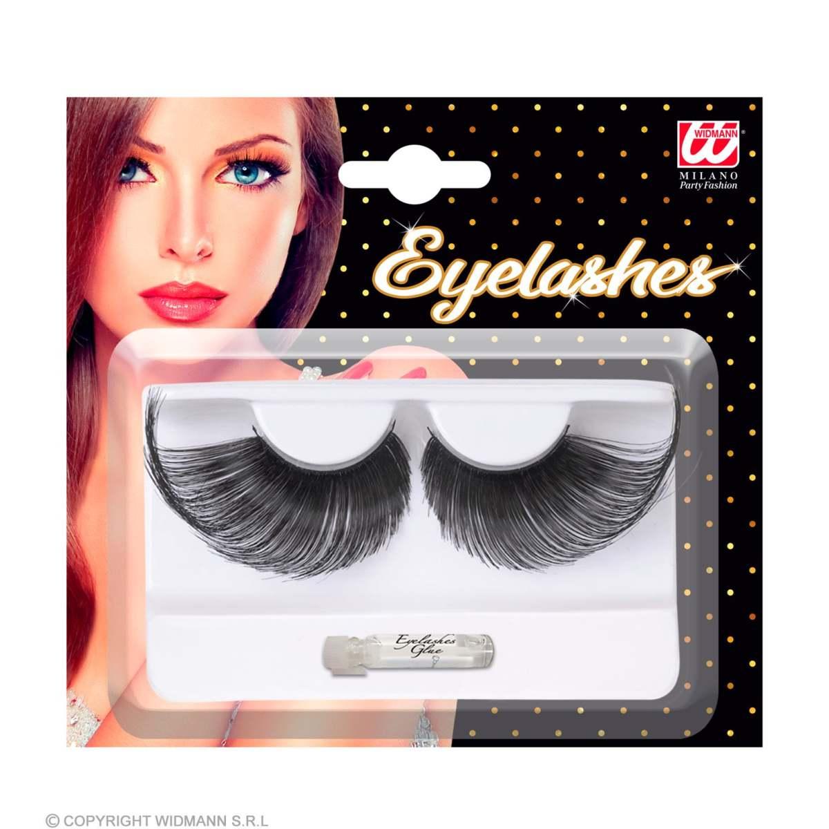 Trucco ciglia nere extra lunghe