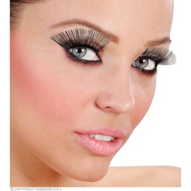 Trucco ciglia nere extra lunghe