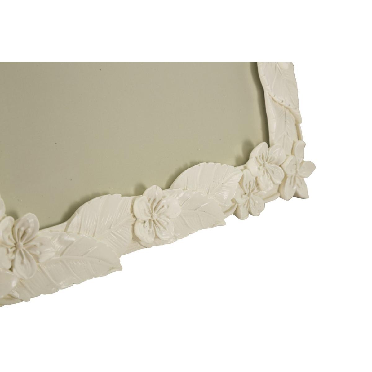 Cornice leaf cream misura interna 26 x 2 x 30,7 cm