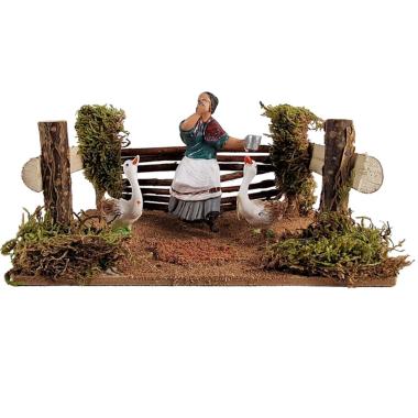 Statua presepe 10 cm donna nel pollaio recinto
