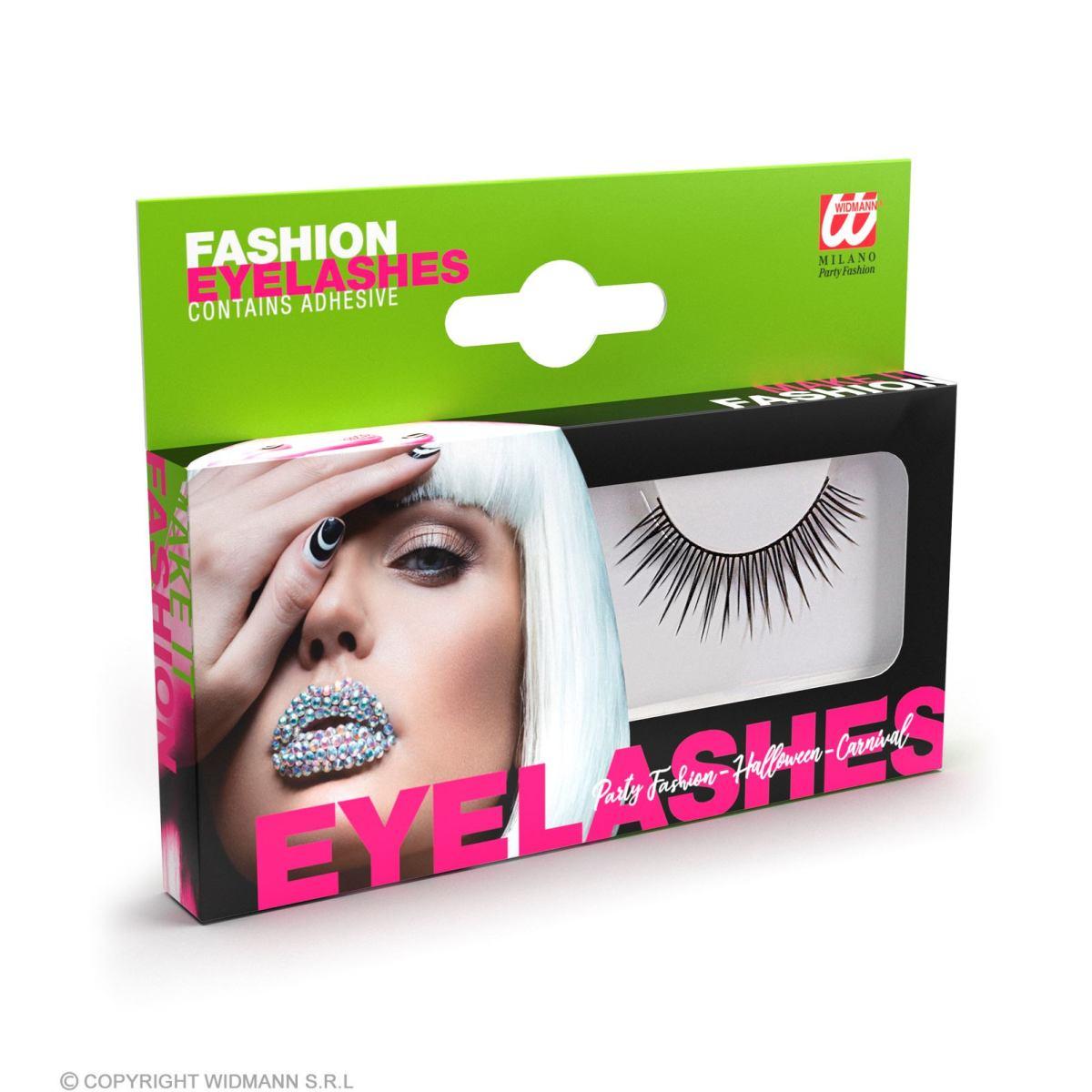 Trucco ciglia nere appuntite colla