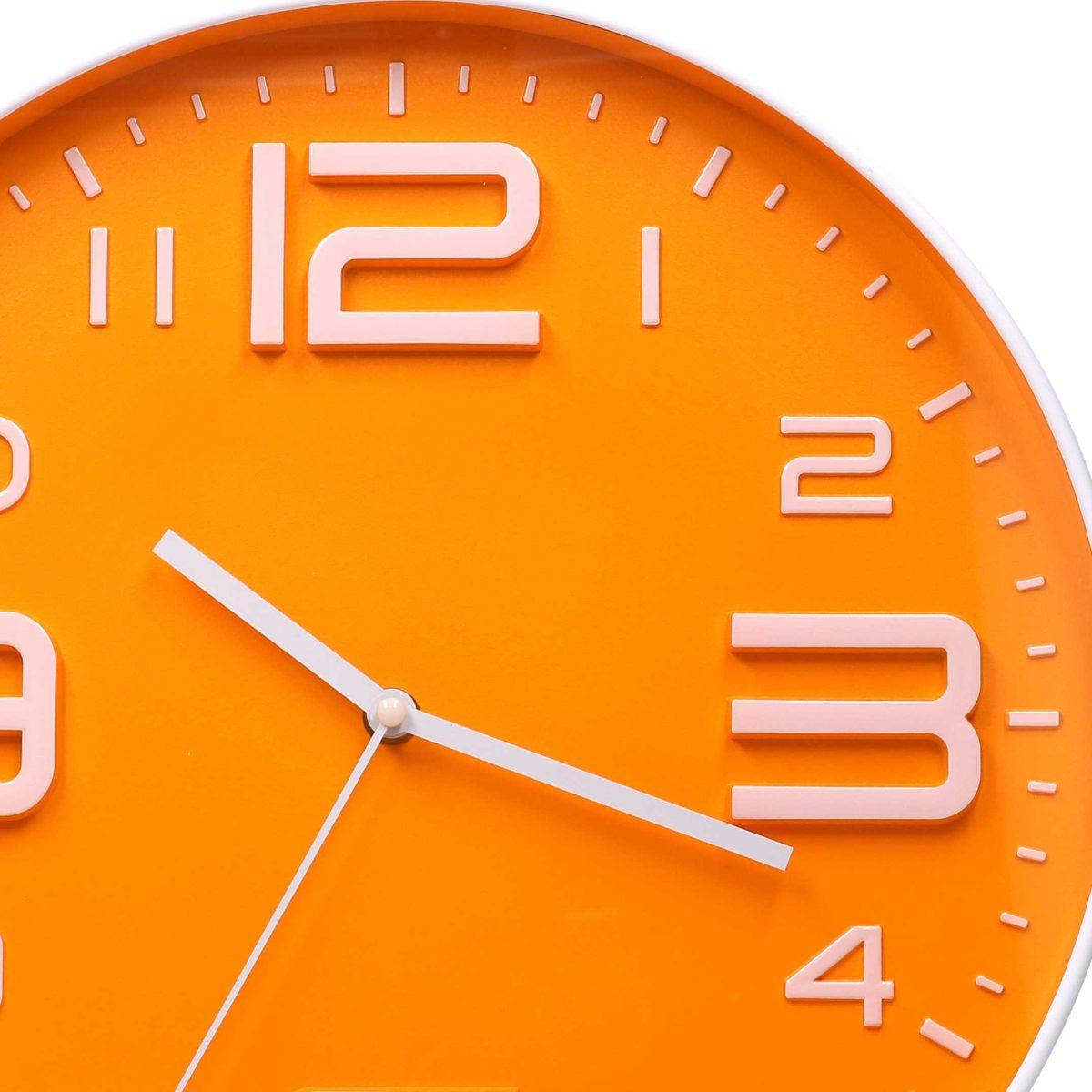 Orologio parete plastica arancione tondo modello a