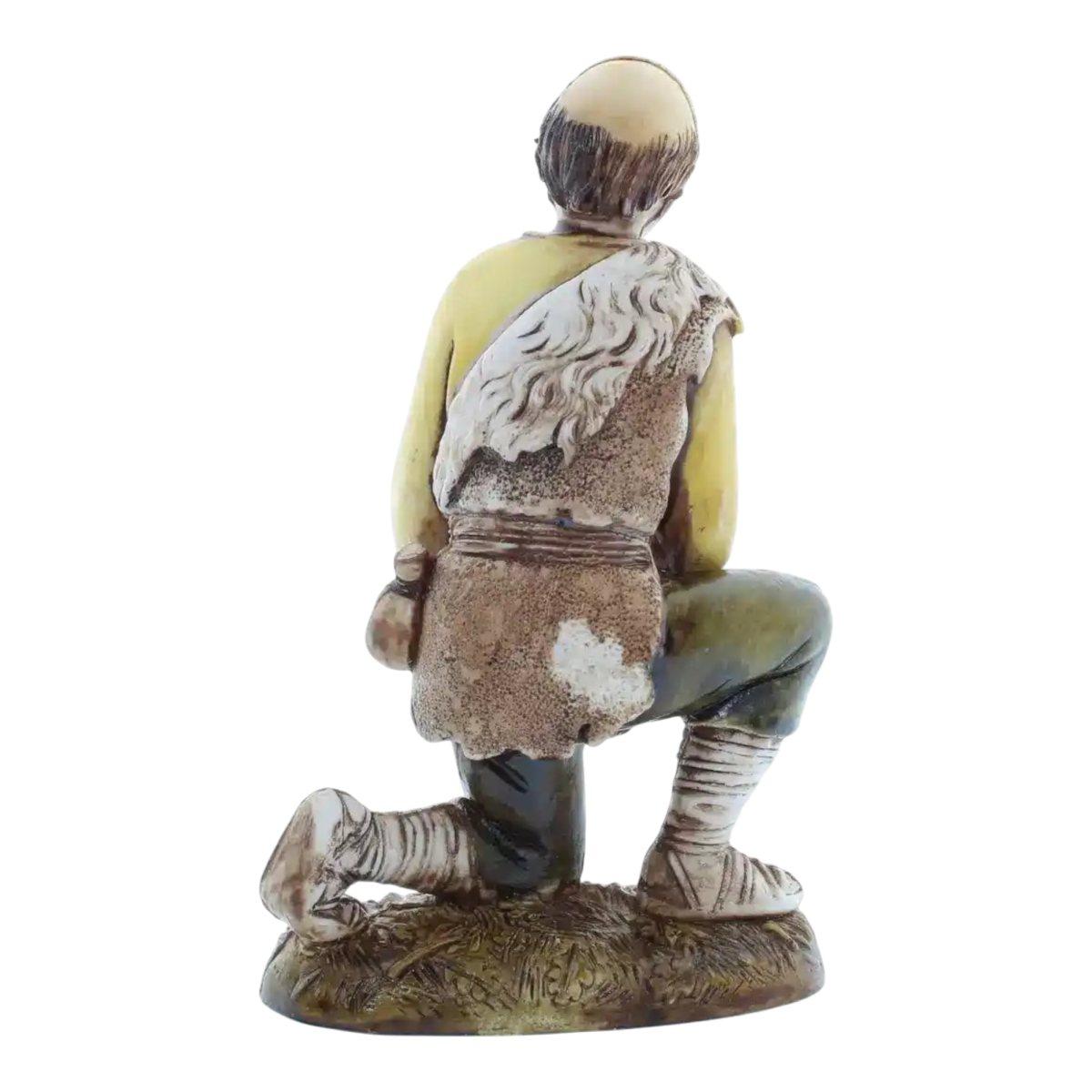 Statua presepe 12 cm inginocchiato cesto uova