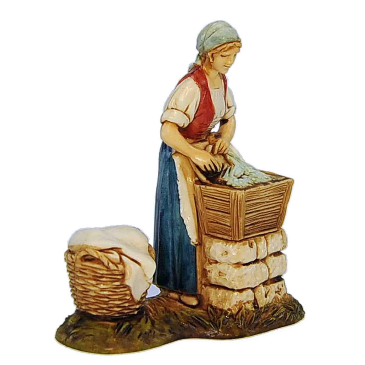 Statua presepe 8 cm lavandaia cesta bucato